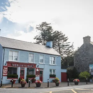 Herlihy's, Half-way-house Appartement