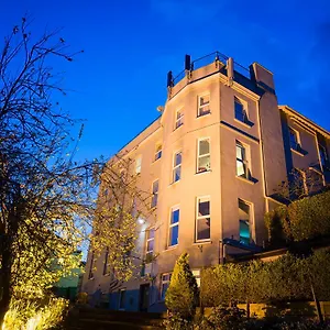 Gabriel House Bed and breakfast